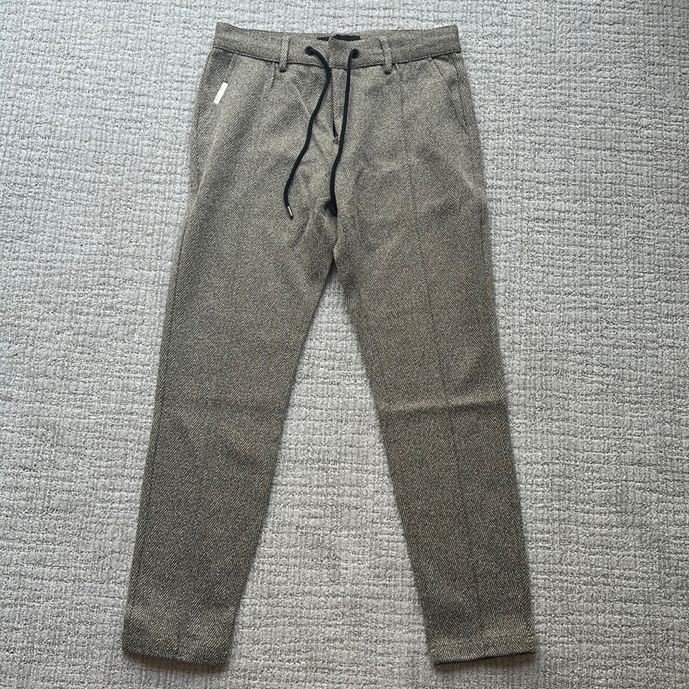 Mauvais khaki zig zag dress pant with drawstrings, size 30W new with tags